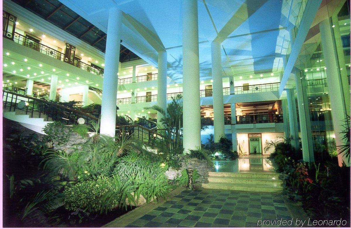 Yunnan Dianchi Garden Resort Hotel & Spa Куньмин Интерьер фото