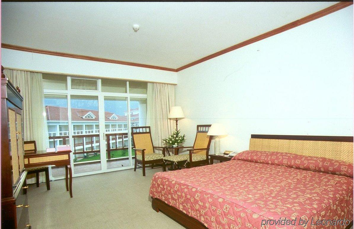 Yunnan Dianchi Garden Resort Hotel & Spa Куньмин Номер фото