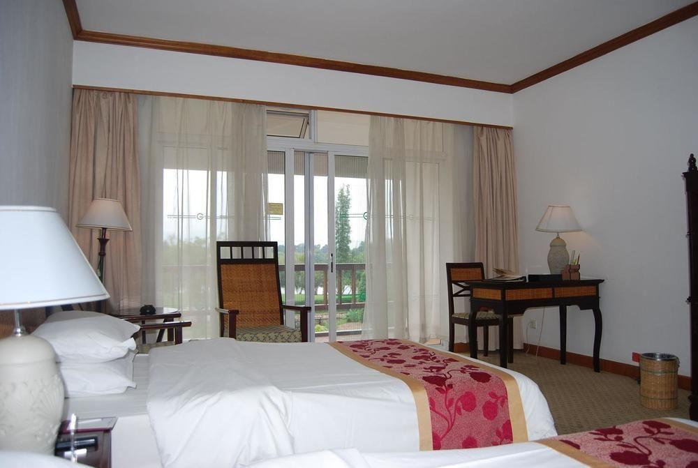 Yunnan Dianchi Garden Resort Hotel & Spa Куньмин Экстерьер фото