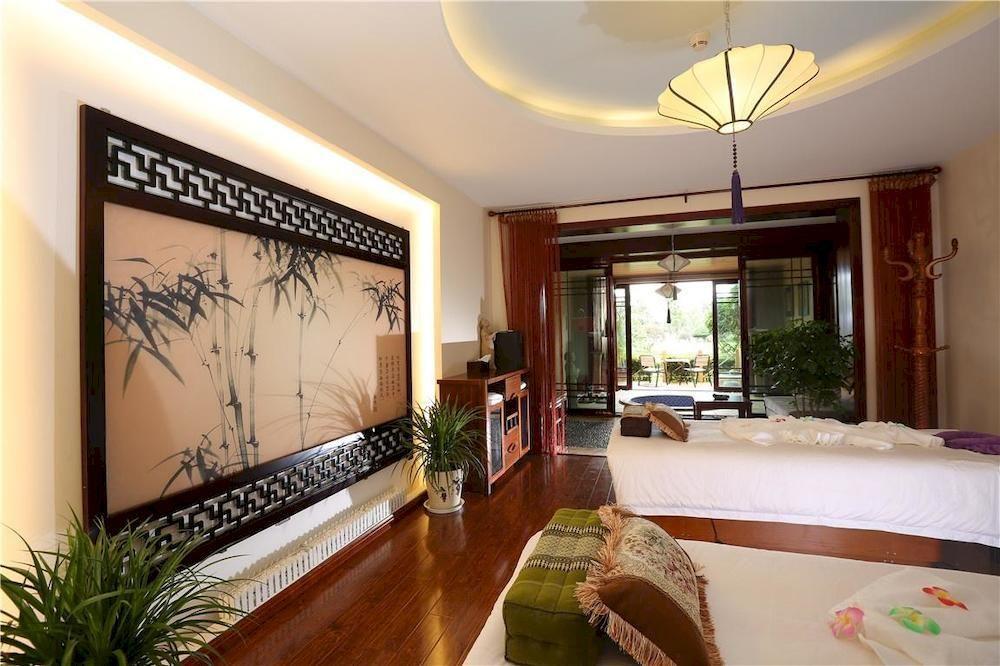 Yunnan Dianchi Garden Resort Hotel & Spa Куньмин Экстерьер фото