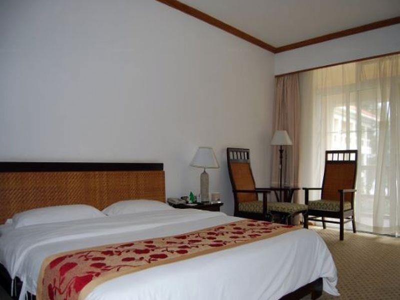 Yunnan Dianchi Garden Resort Hotel & Spa Куньмин Экстерьер фото