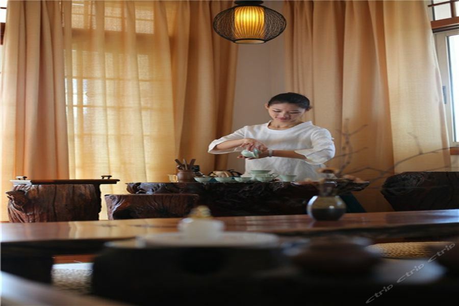 Yunnan Dianchi Garden Resort Hotel & Spa Куньмин Экстерьер фото